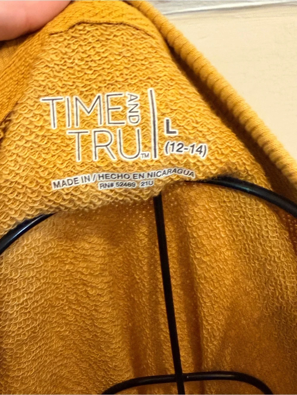 Time and Tru Fall Yellow Crew Neck Pullover Sweatshirt Long Sleeve Relaxed Fit L
